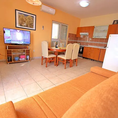 Holiday Home Anderson By Interhome Holiday home Prigradica